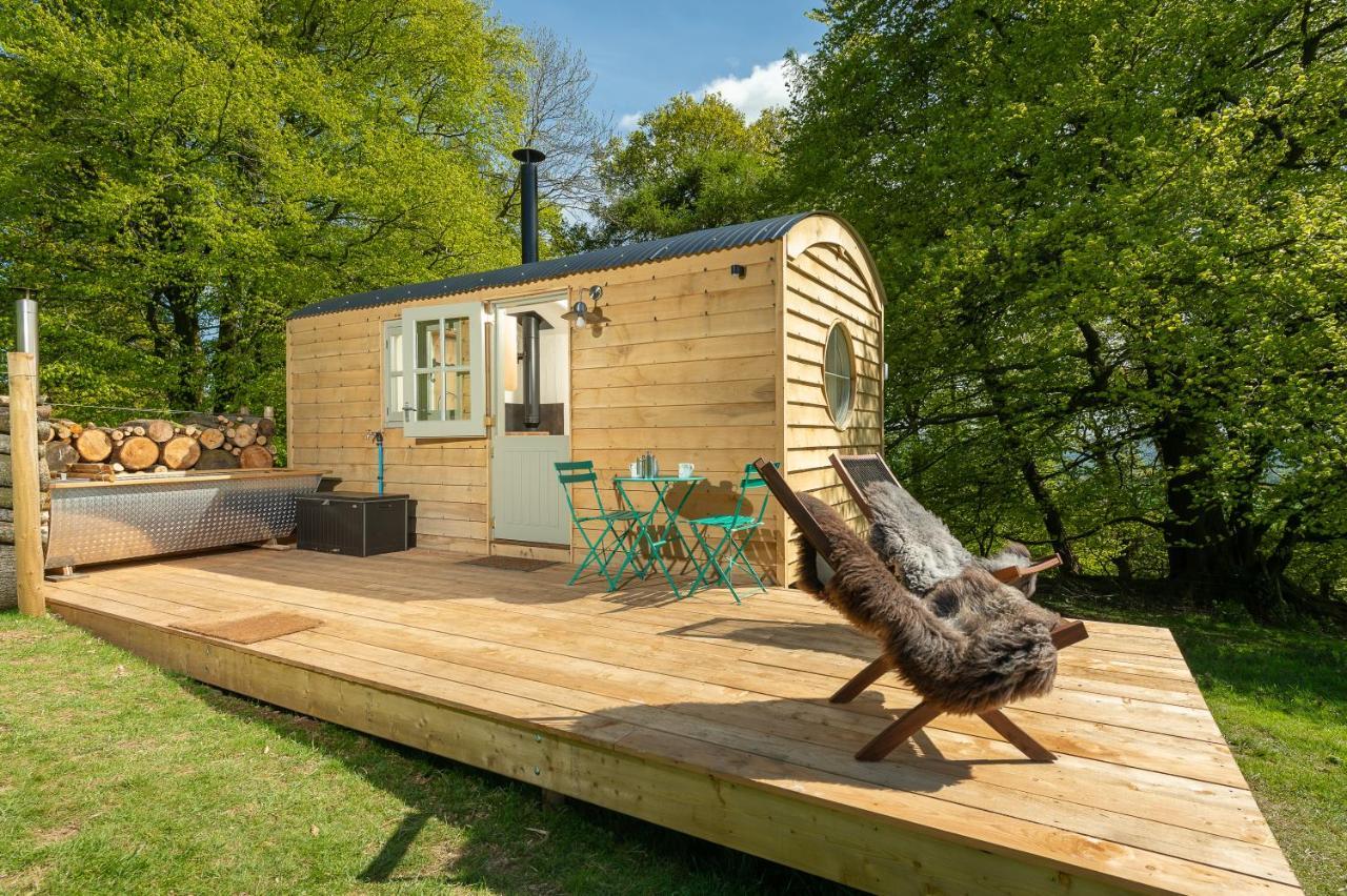 Tilbury Shepherd Huts With Hot Tubs Plus Holiday Cottages West Bagborough Exteriér fotografie