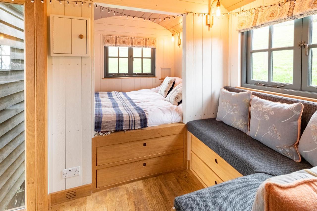 Tilbury Shepherd Huts With Hot Tubs Plus Holiday Cottages West Bagborough Exteriér fotografie