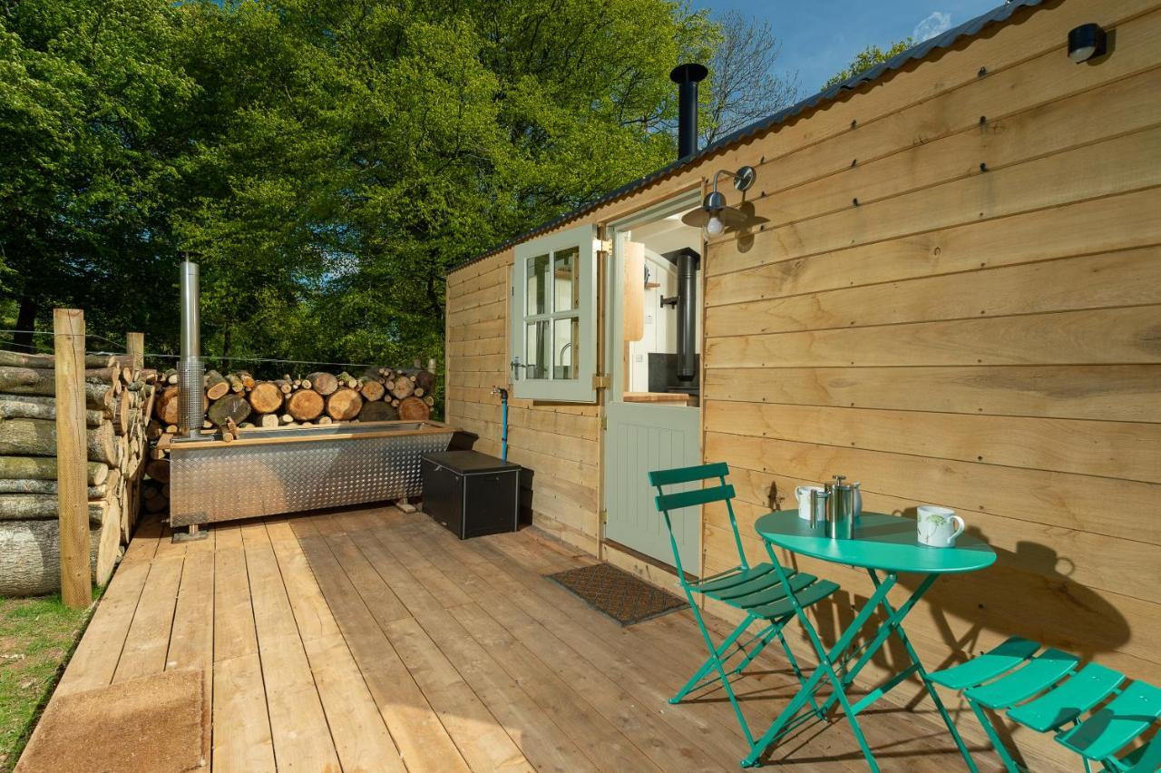 Tilbury Shepherd Huts With Hot Tubs Plus Holiday Cottages West Bagborough Exteriér fotografie