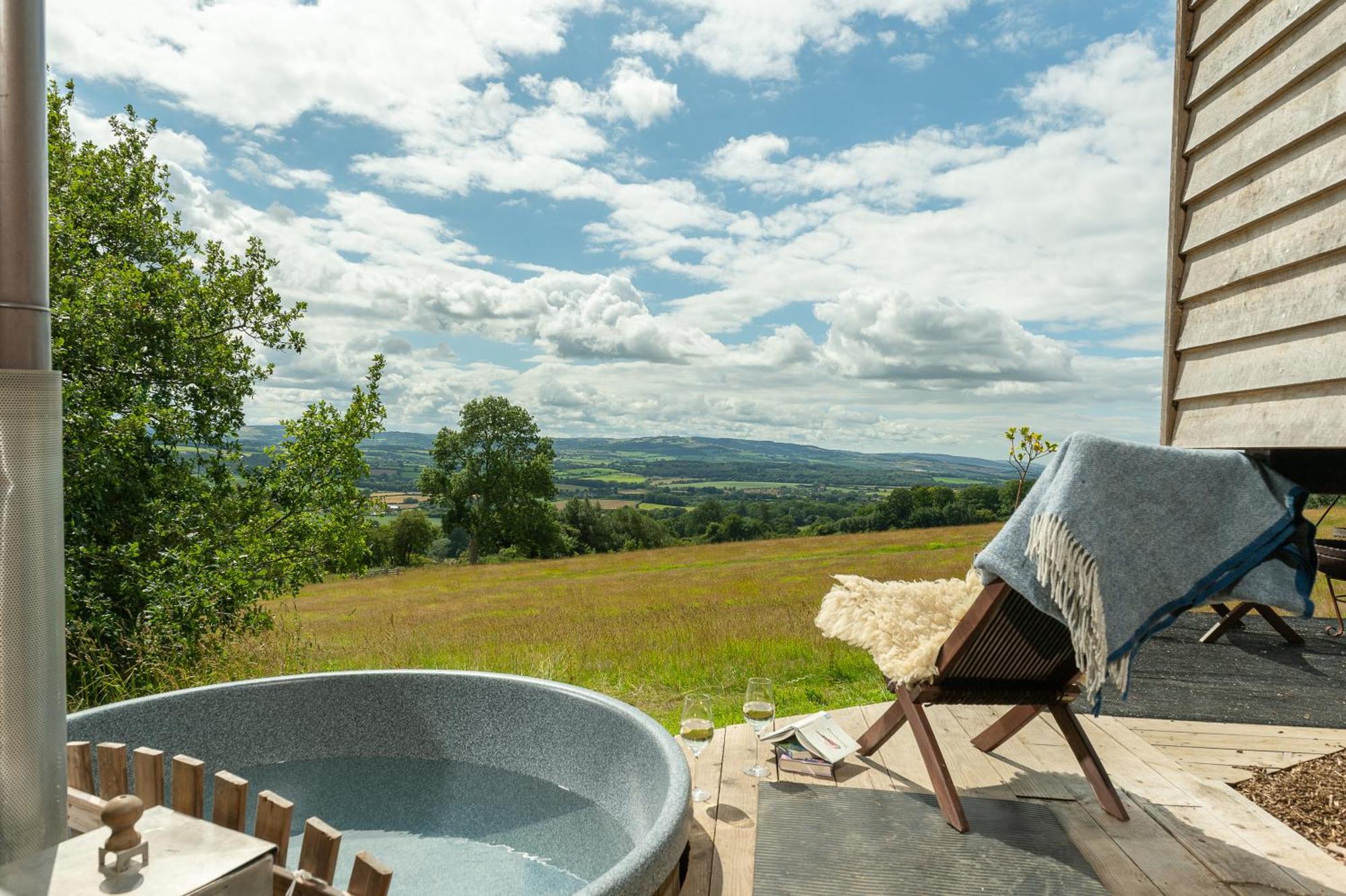 Tilbury Shepherd Huts With Hot Tubs Plus Holiday Cottages West Bagborough Exteriér fotografie